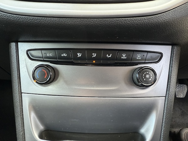 Used Vauxhall Astra 2017 for sale - 76280506: Photo 40