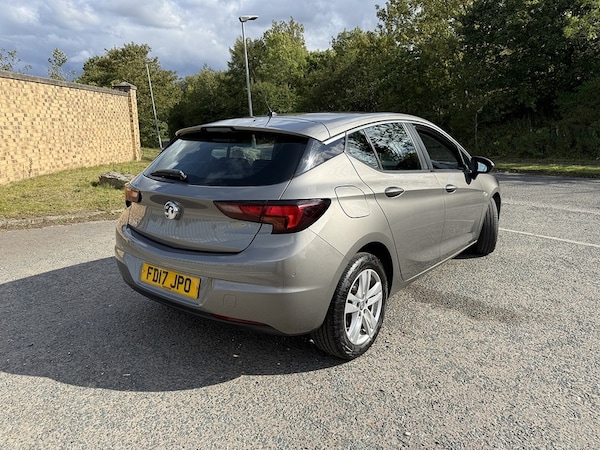 Used Vauxhall Astra 2017 for sale - 76280506: Photo 9