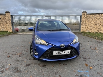 Used Toyota Yaris 2018 for sale - 76582984: Photo