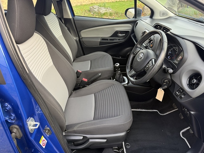 Used Toyota Yaris 2018 for sale - 76582984: Photo 25