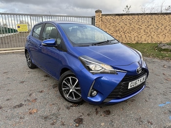 Used Toyota Yaris 2018 for sale - 76582984: Photo