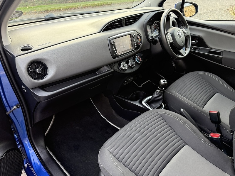 Used Toyota Yaris 2018 for sale - 76582984: Photo 34