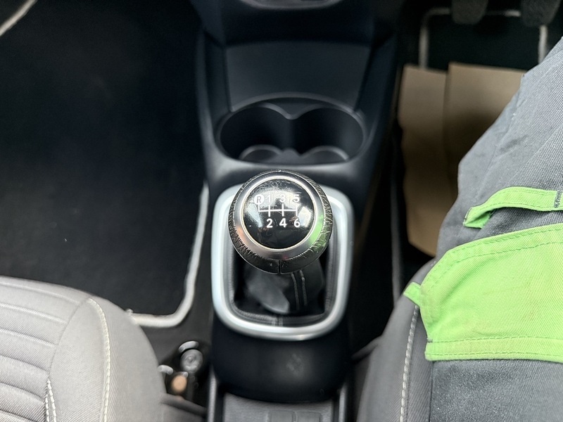 Used Toyota Yaris 2018 for sale - 76582984: Photo 42