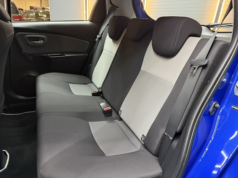 Used Toyota Yaris 2018 for sale - 76582984: Photo 54