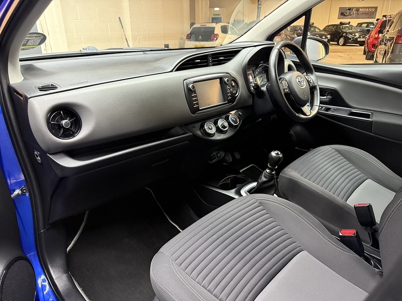 Used Toyota Yaris 2018 for sale - 76582984: Photo 55