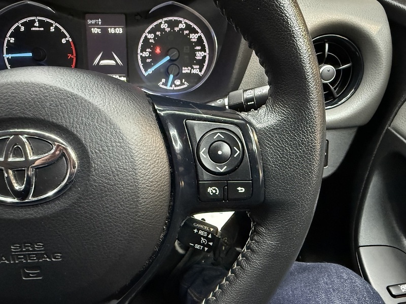 Used Toyota Yaris 2018 for sale - 76582984: Photo 68