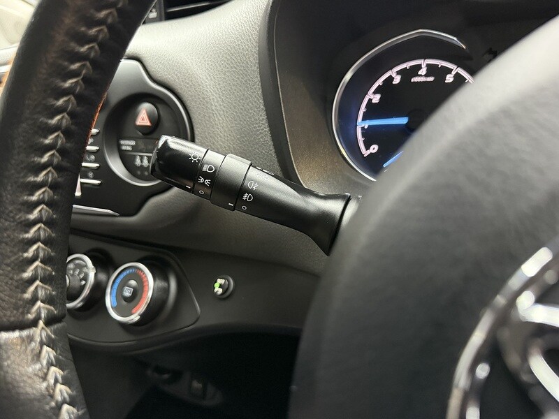 Used Toyota Yaris 2018 for sale - 76582984: Photo 69