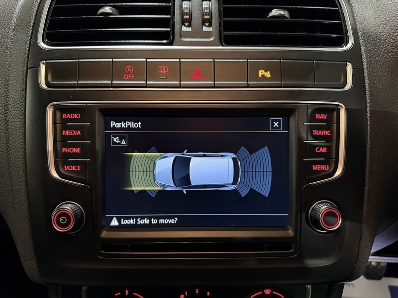 Used Volkswagen Polo 2014 for sale - 76582985: Photo 35