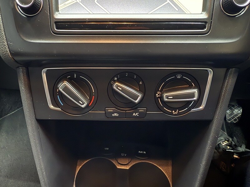 Used Volkswagen Polo 2014 for sale - 76582985: Photo 60