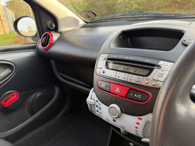 Used Citroen C1 2013 for sale - 76566348: Photo 37