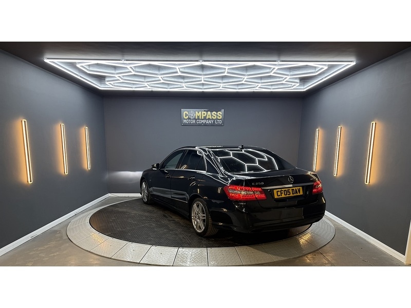 Used Mercedes-Benz E Class 2013 for sale - 76863566: Photo 25