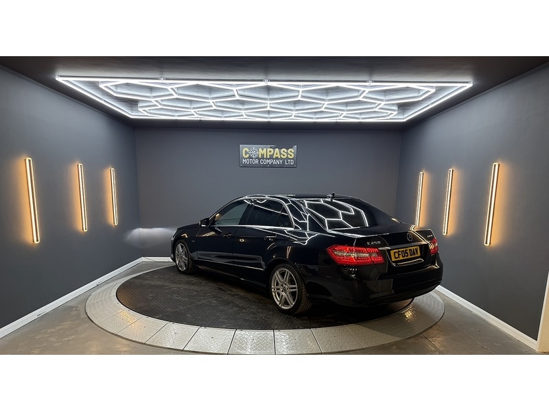 Used Mercedes-Benz E Class 2013 for sale - 76863566: Photo 26