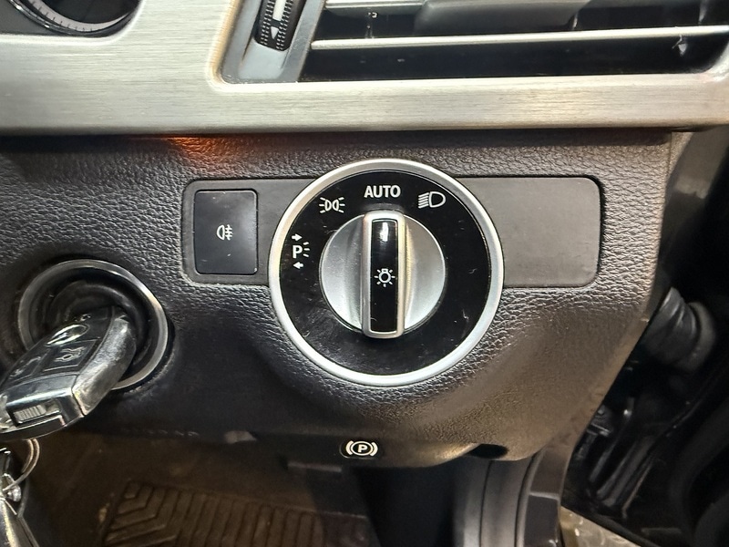 Used Mercedes-Benz E Class 2013 for sale - 76863566: Photo 49