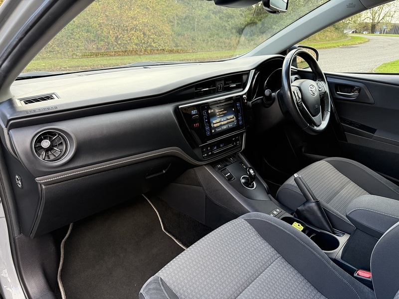 Used Toyota Auris 2018 for sale - 76396549: Photo 31