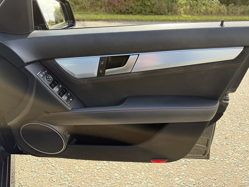 Used Mercedes-Benz C Class 2013 for sale - 76280515: Photo 30