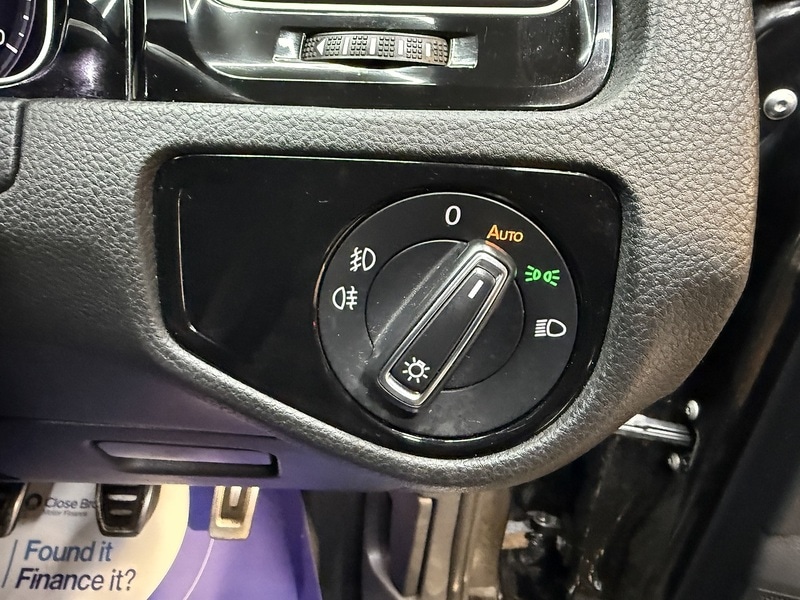 Used Volkswagen Golf 2018 for sale - 77384867: Photo 34