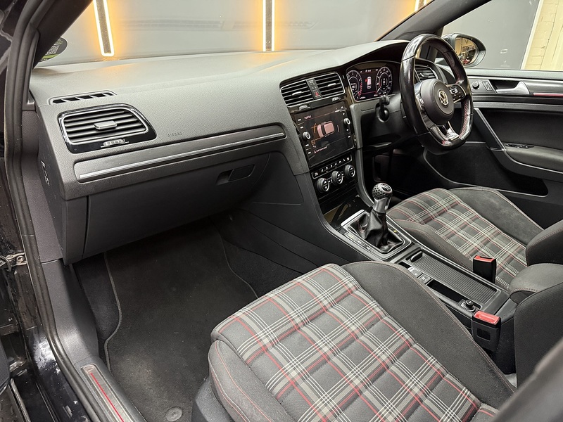 Used Volkswagen Golf 2018 for sale - 77384867: Photo 46