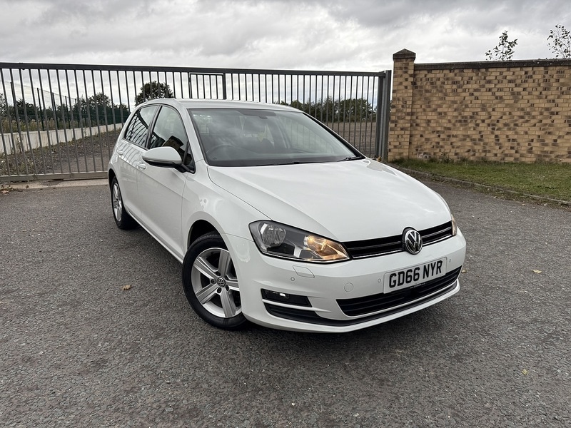 Used Volkswagen Golf 2017 for sale - 76280522: Photo 2