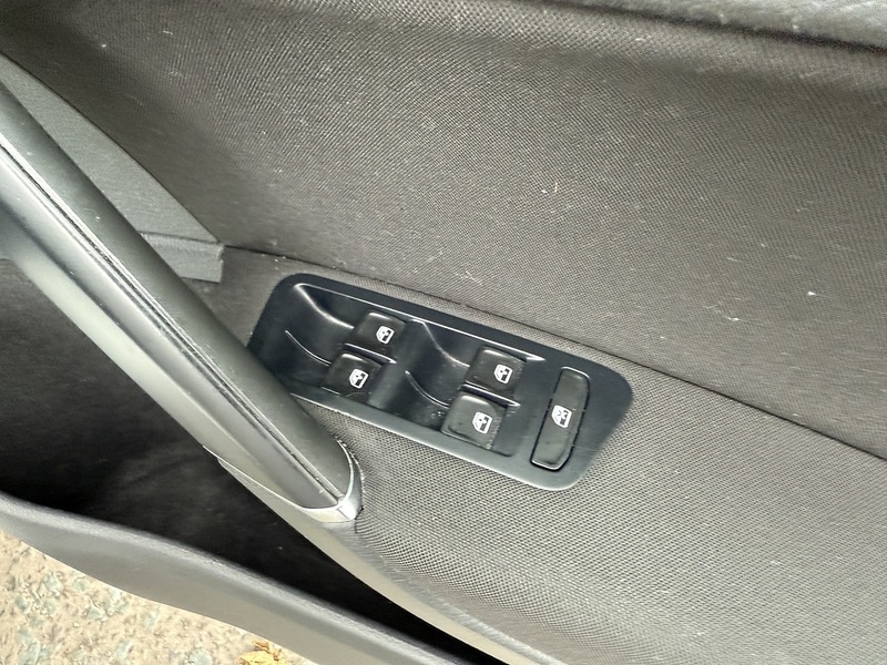 Used Volkswagen Golf 2017 for sale - 76280522: Photo 23