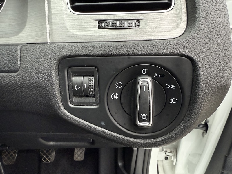 Used Volkswagen Golf 2017 for sale - 76280522: Photo 25