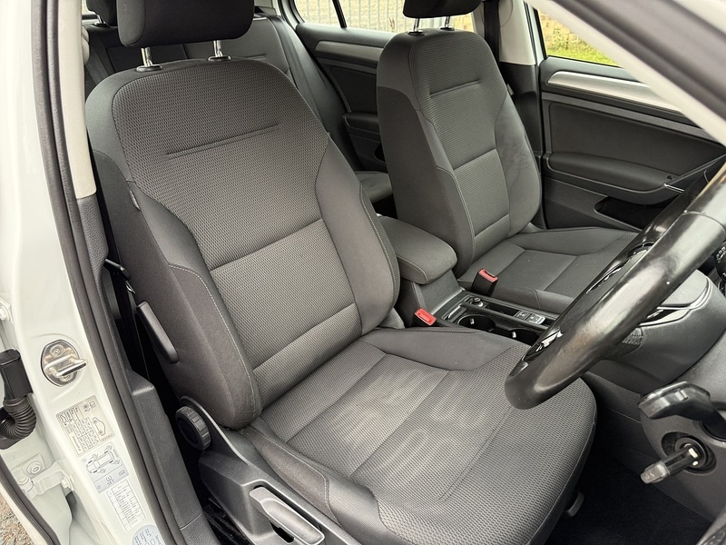 Used Volkswagen Golf 2017 for sale - 76280522: Photo 26