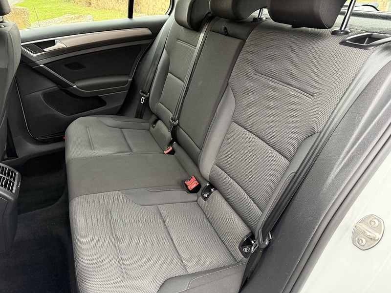 Used Volkswagen Golf 2017 for sale - 76280522: Photo 33