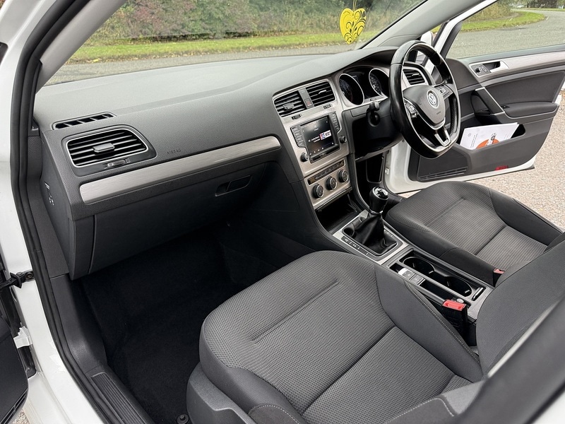 Used Volkswagen Golf 2017 for sale - 76280522: Photo 34