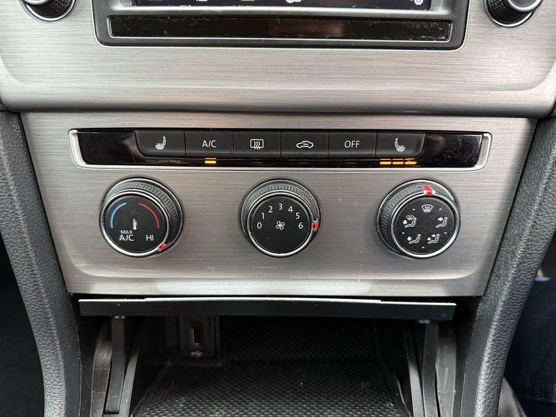 Used Volkswagen Golf 2017 for sale - 76280522: Photo 41