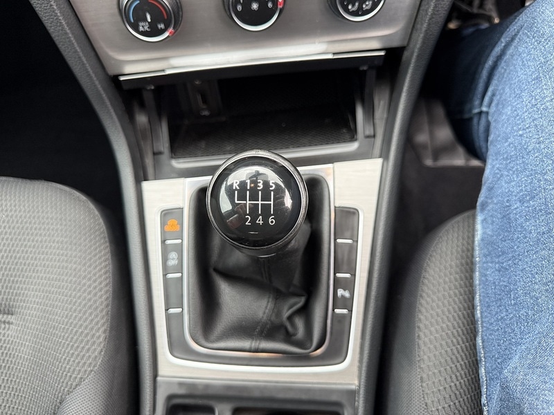 Used Volkswagen Golf 2017 for sale - 76280522: Photo 42