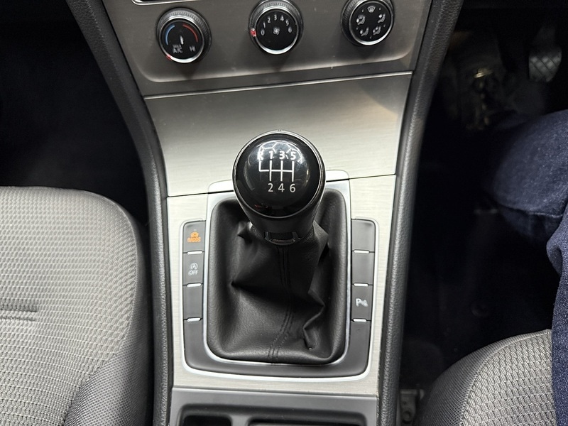 Used Volkswagen Golf 2017 for sale - 76280522: Photo 56