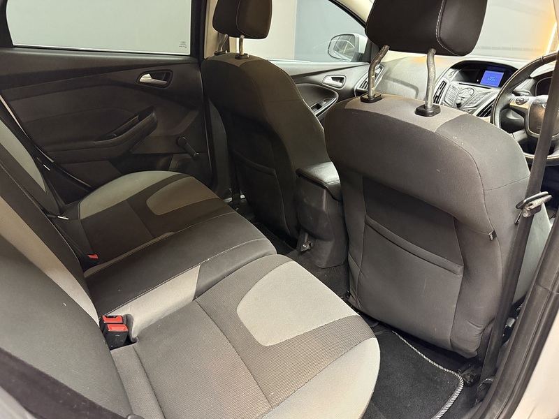 Used Ford Focus 2011 for sale - 78201283: Photo 32