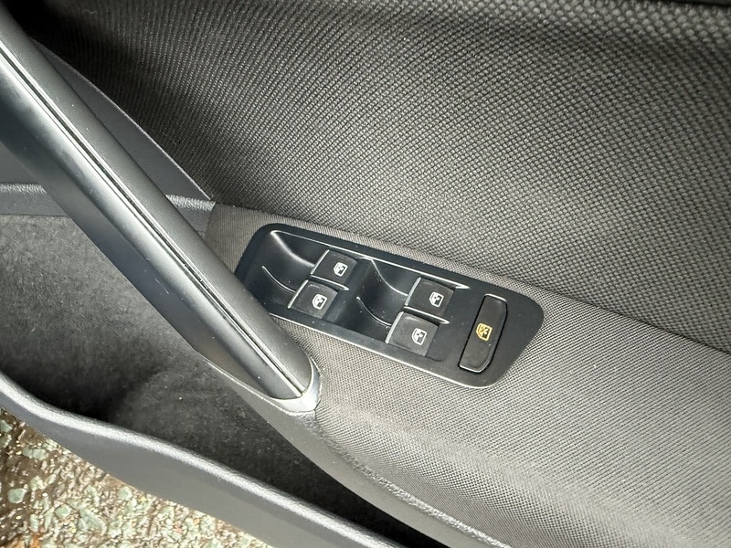 Used Volkswagen Golf 2015 for sale - 76477842: Photo 24