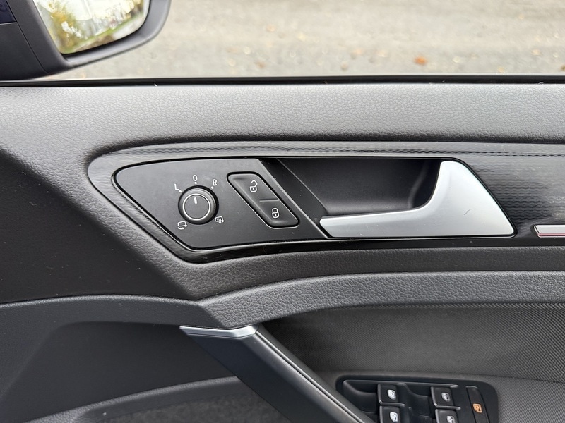 Used Volkswagen Golf 2015 for sale - 76477842: Photo 25