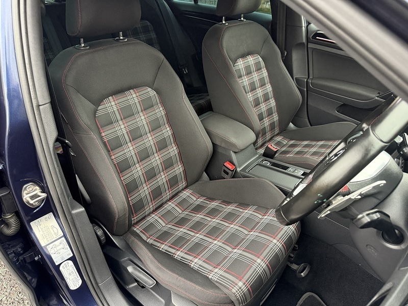 Used Volkswagen Golf 2015 for sale - 76477842: Photo 27