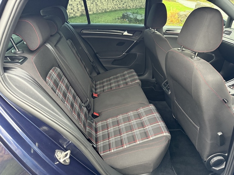 Used Volkswagen Golf 2015 for sale - 76477842: Photo 29