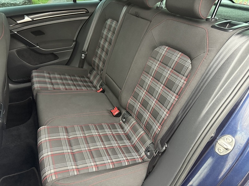 Used Volkswagen Golf 2015 for sale - 76477842: Photo 32