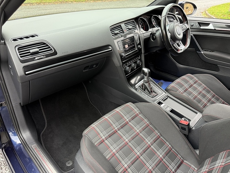 Used Volkswagen Golf 2015 for sale - 76477842: Photo 33