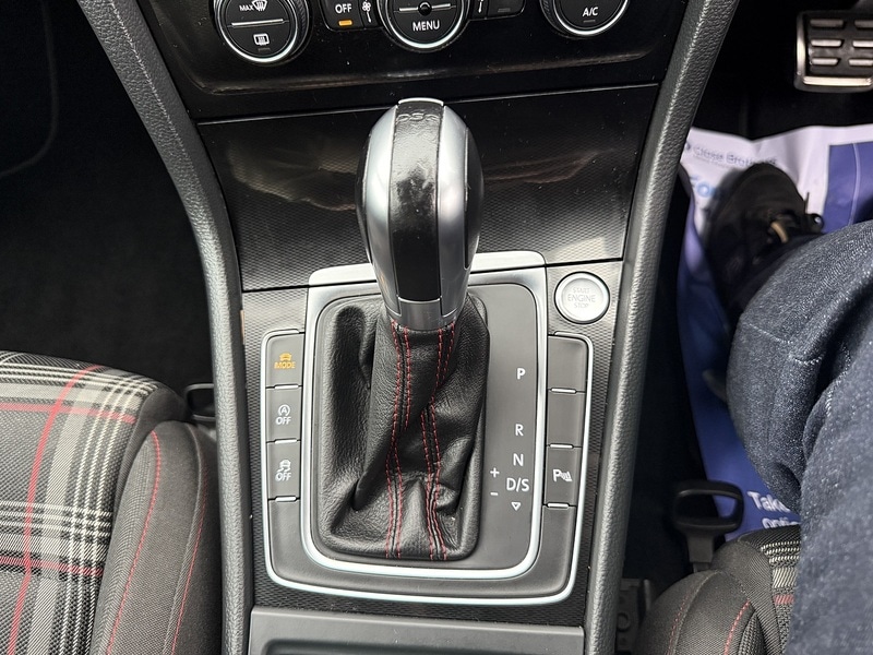 Used Volkswagen Golf 2015 for sale - 76477842: Photo 42