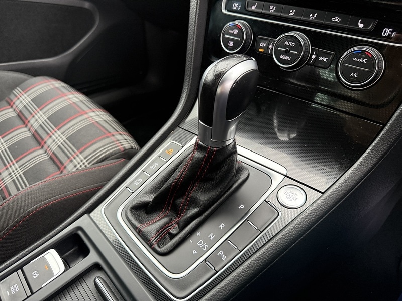 Used Volkswagen Golf 2015 for sale - 76477842: Photo 43