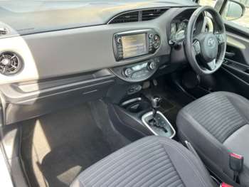 Used Toyota Yaris 2017 for sale - 74741915: Photo