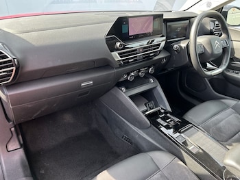 Used Citroen e-C4 2023 for sale - 75574760: Photo
