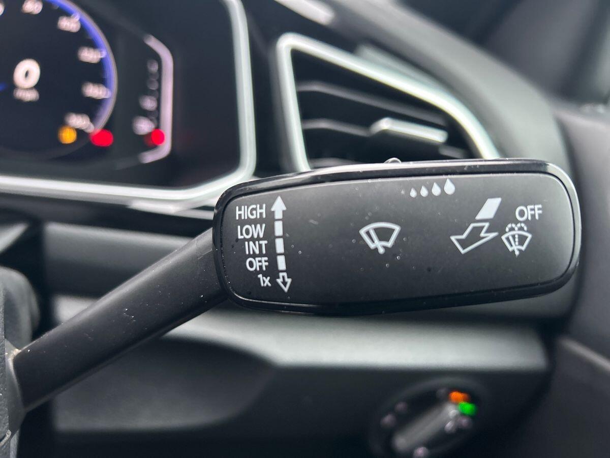 Used Volkswagen T-Roc 2022 for sale - 77294747: Photo 30