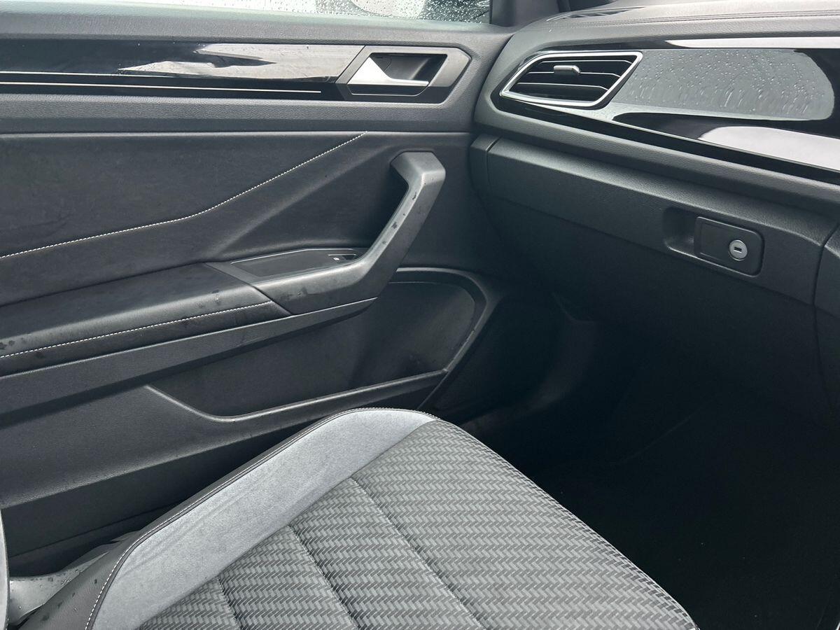 Used Volkswagen T-Roc 2022 for sale - 77294747: Photo 41