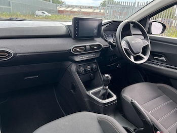 Used Dacia Sandero Stepway 2024 for sale - 79346782: Photo