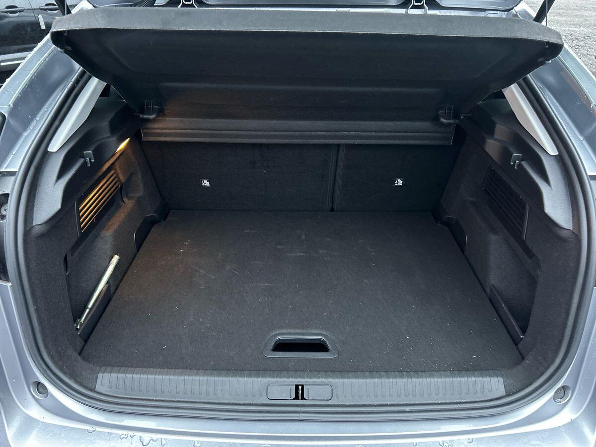 Used Citroen e-C4 2023 for sale - 76884192: Photo 21