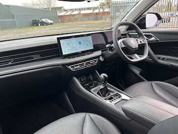 2025 - 1.5 T-GDI Trophy 5dr