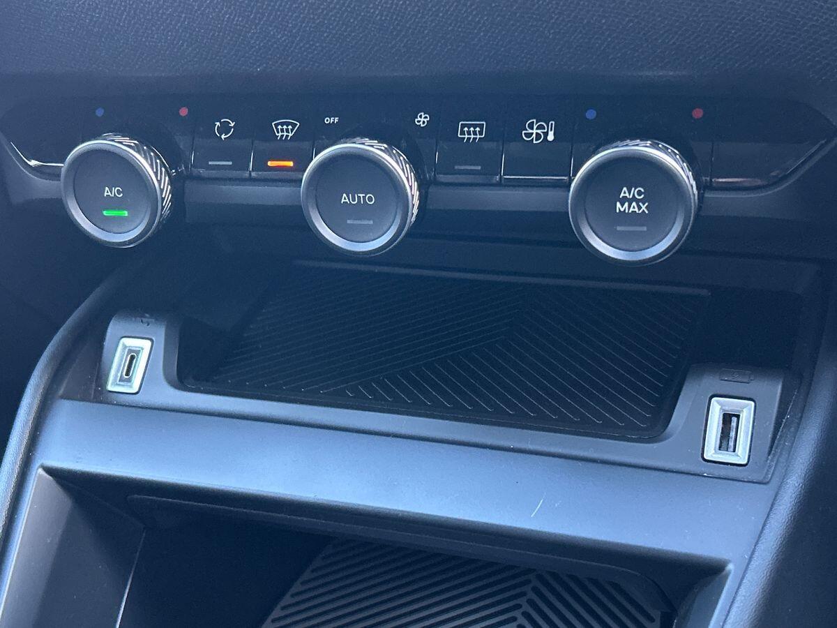 Used Citroen C4 2022 for sale - 76374722: Photo 30