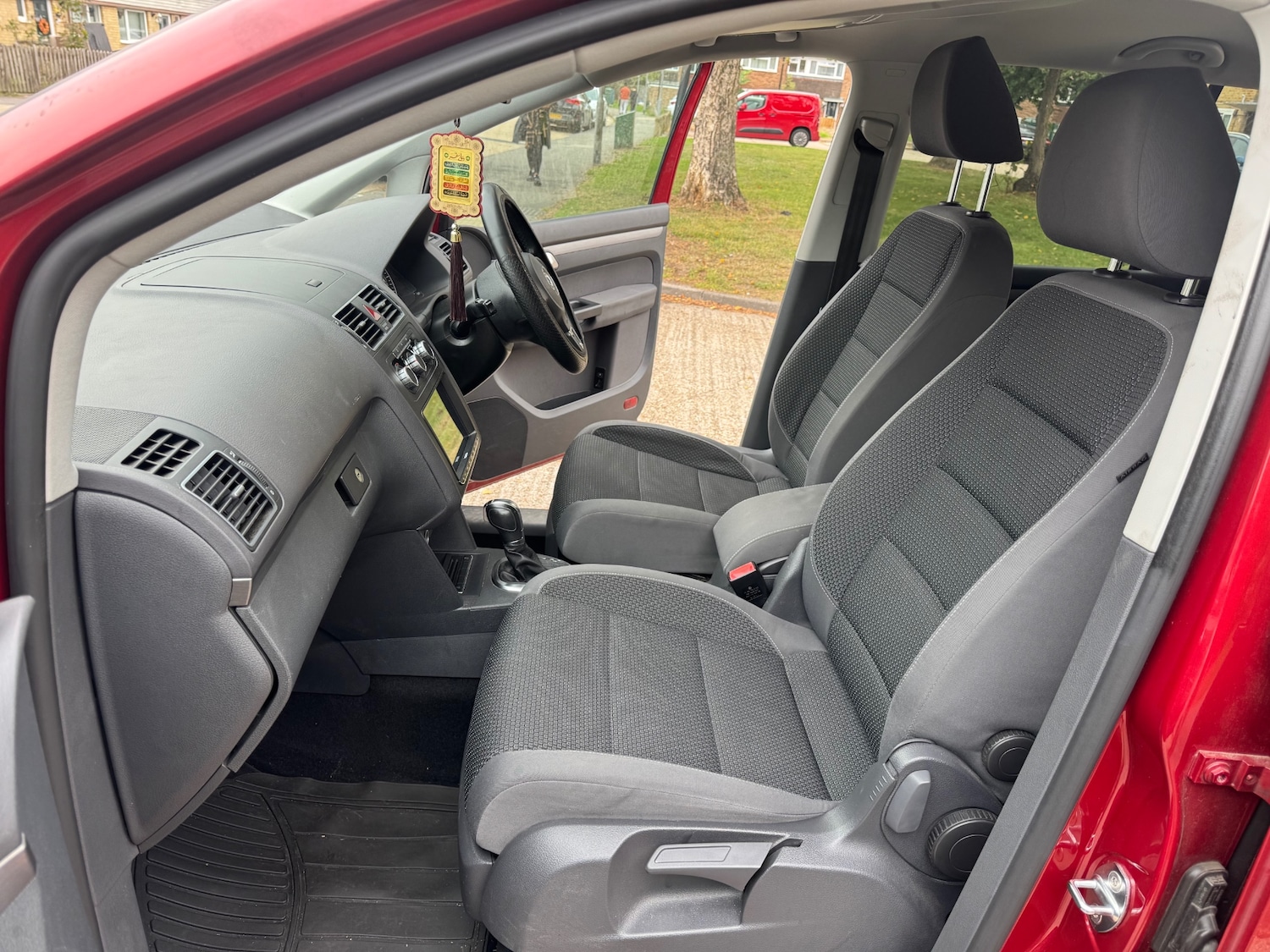 Used Volkswagen Touran 2024 for sale - 76149759: Photo 9