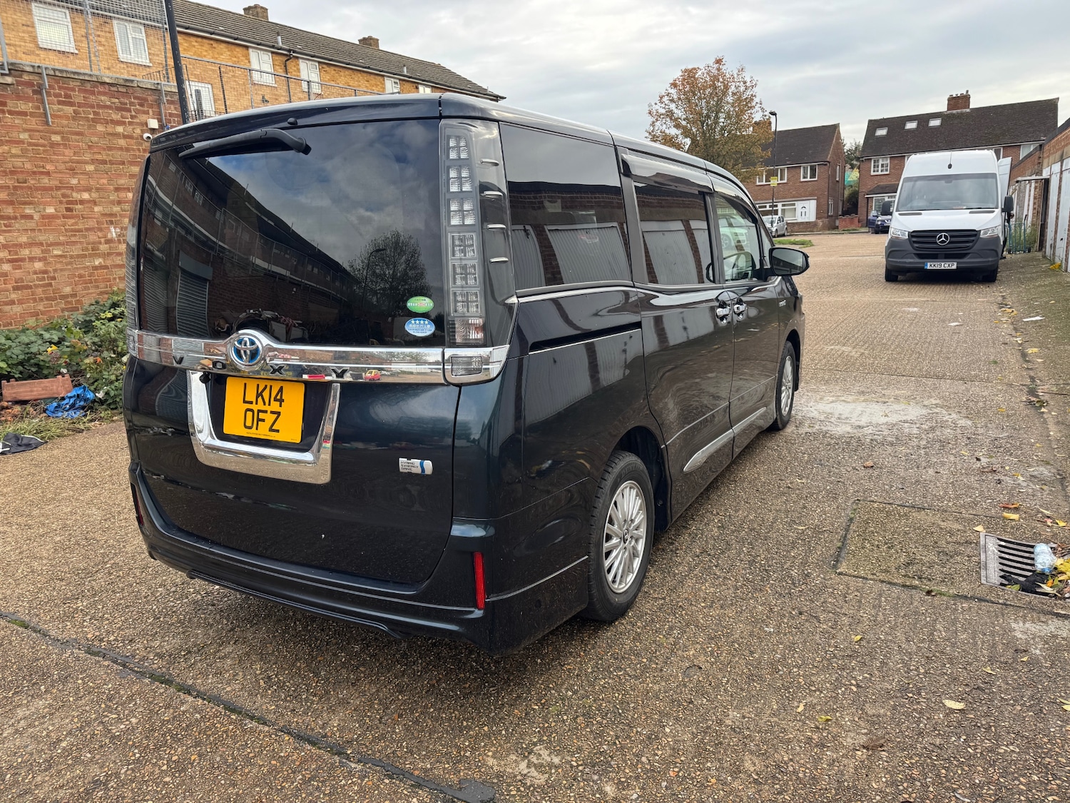 Used Toyota Voxy 2014 for sale - 76358382: Photo 5