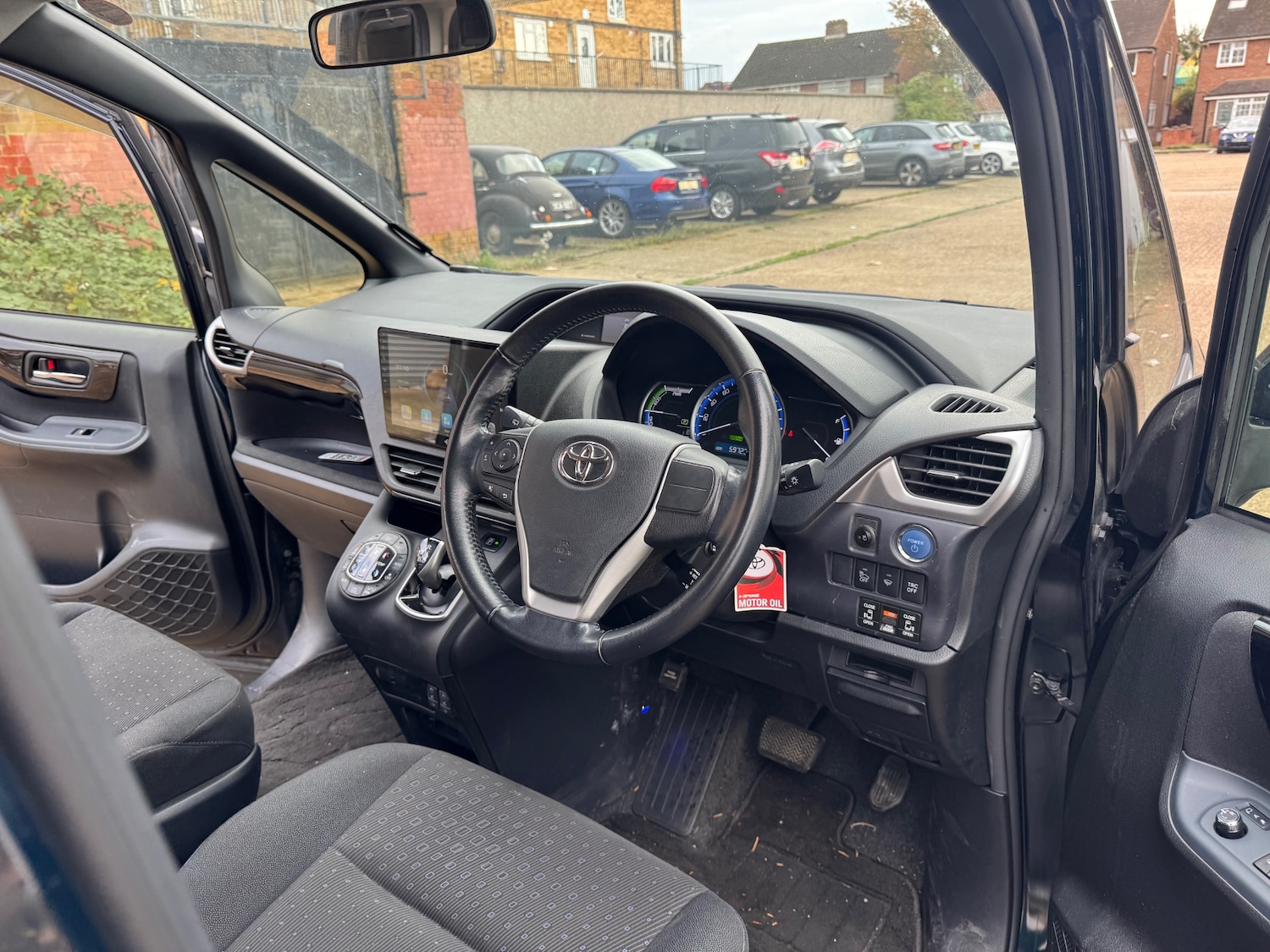 Used Toyota Voxy 2014 for sale - 76358382: Photo 9